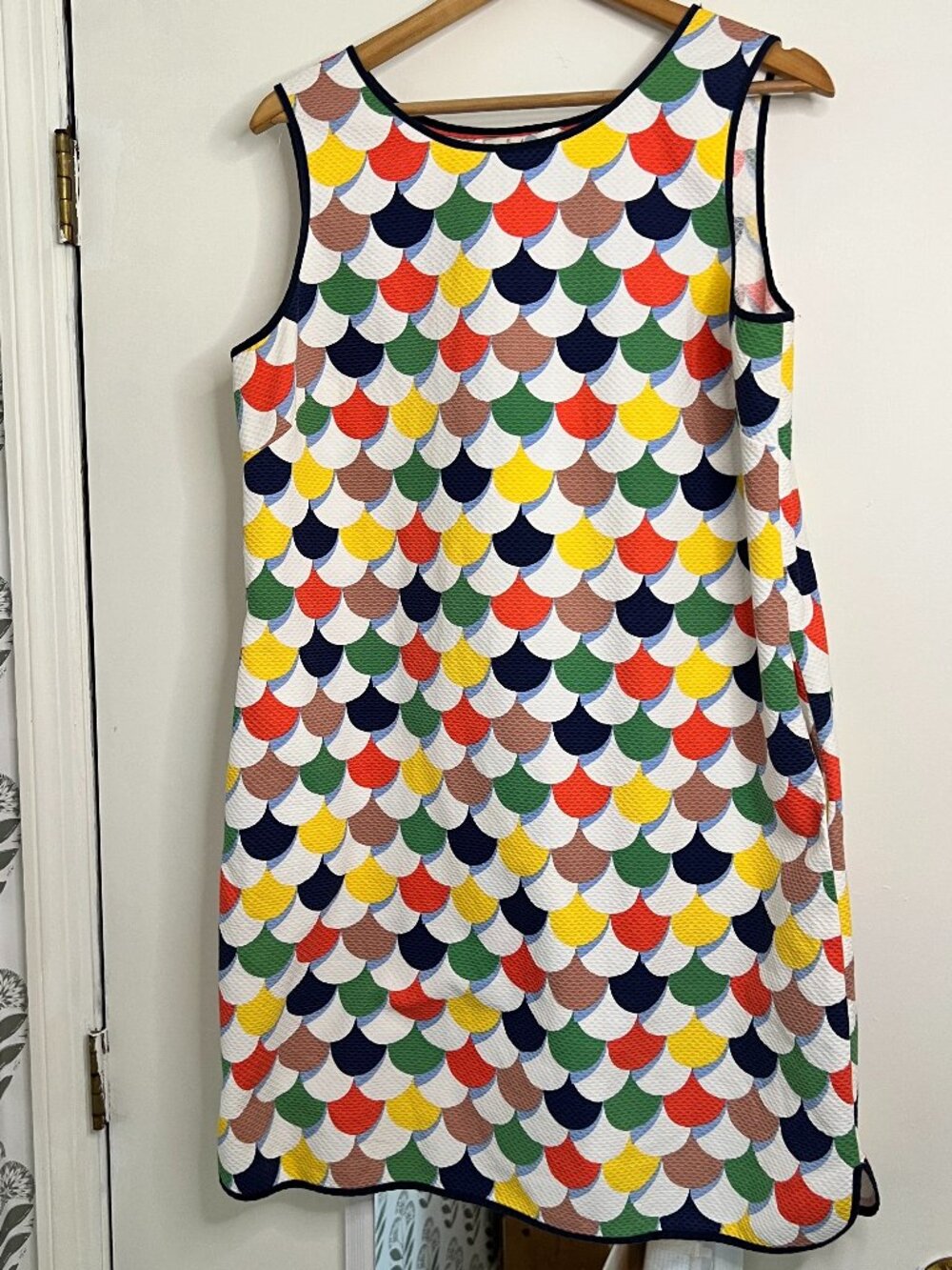 Boden Colorful Scallop Print Shift Dress Size 14 | Pockets | Sleeveless